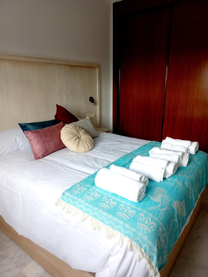 Ijd Apartments 9 Parking Gratis Y Piscina Bormujos Eksteriør bilde
